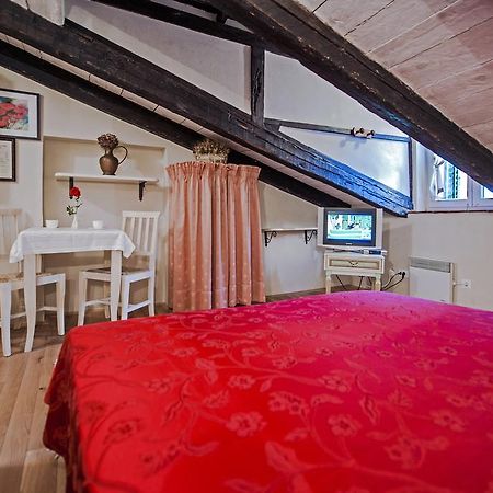 Residence Marco Polo Centro Storico 罗维尼 外观 照片
