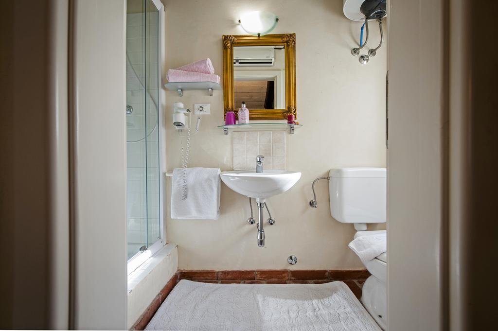 Residence Marco Polo Centro Storico 罗维尼 外观 照片