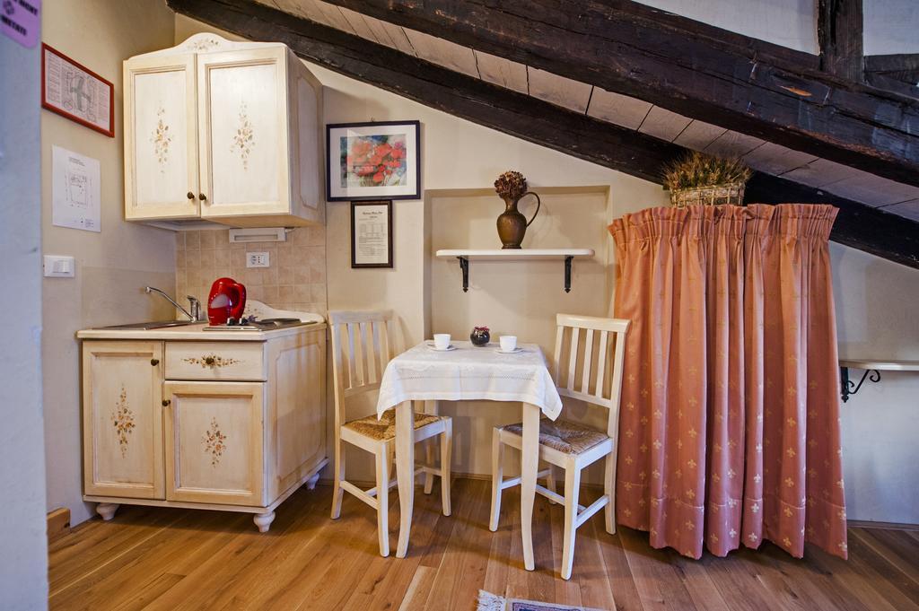 Residence Marco Polo Centro Storico 罗维尼 外观 照片